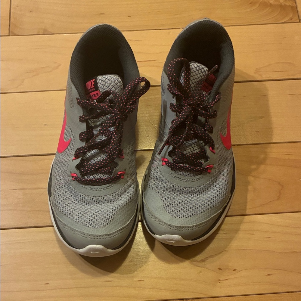 Nike Gray and Pink Flex TR 5
